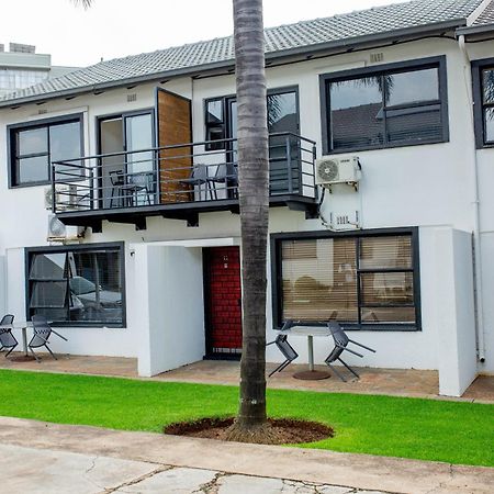 Vetho 1 Apartments Or Tambo Airport Йоханесбург Екстериор снимка