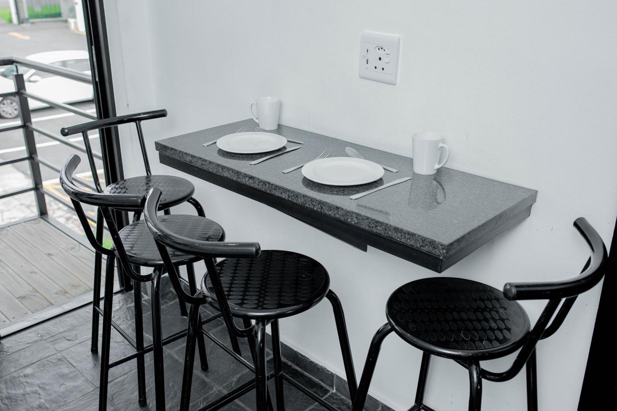 Vetho 1 Apartments Or Tambo Airport Йоханесбург Екстериор снимка