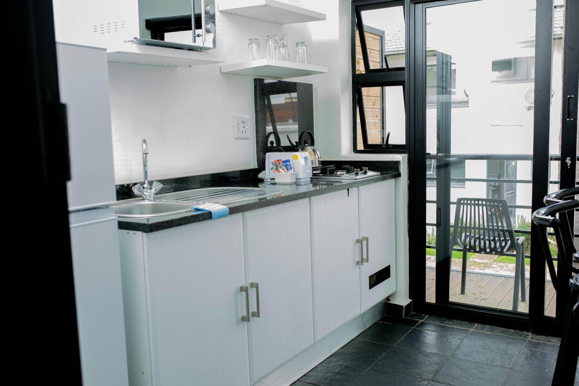 Vetho 1 Apartments Or Tambo Airport Йоханесбург Екстериор снимка