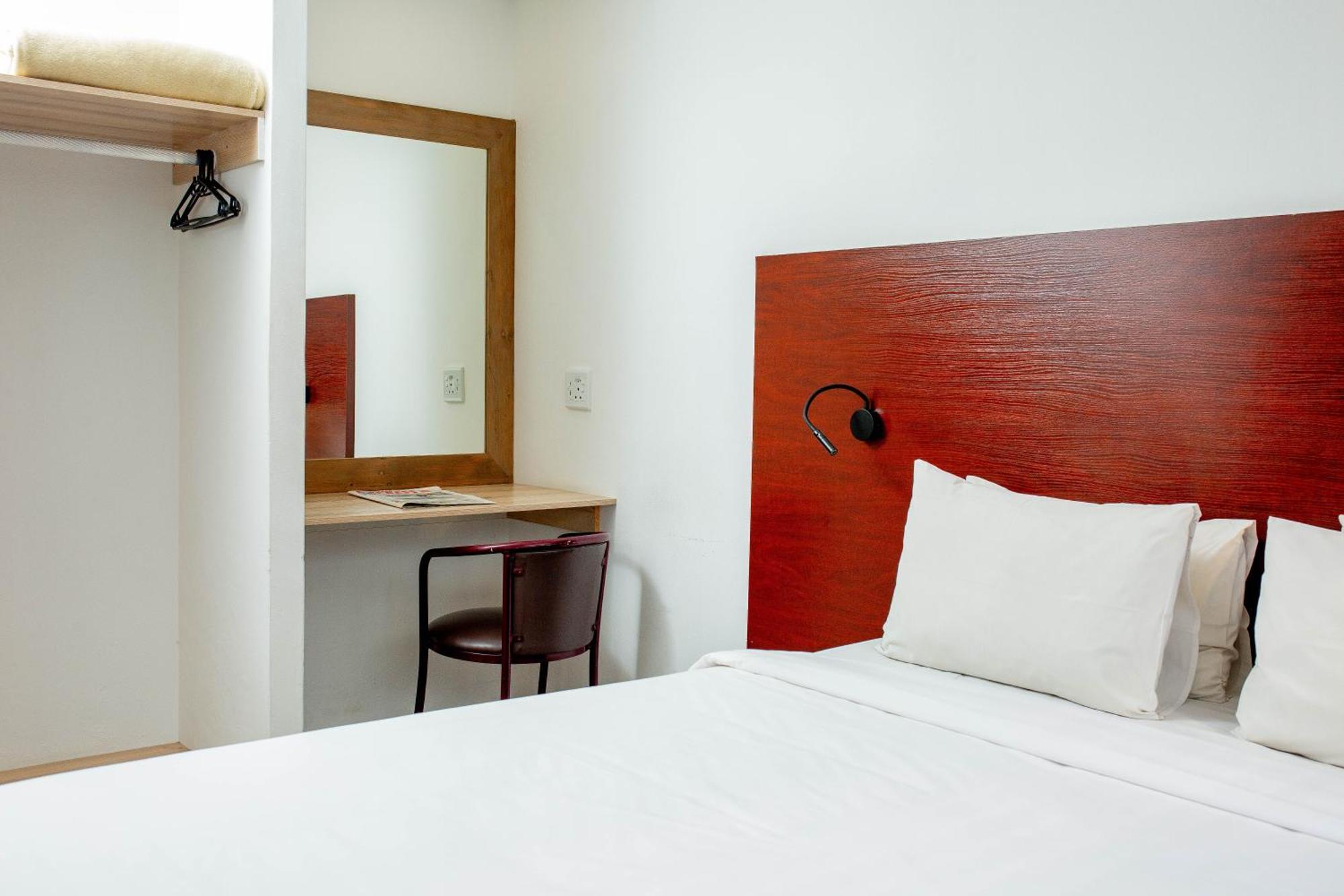 Vetho 1 Apartments Or Tambo Airport Йоханесбург Екстериор снимка